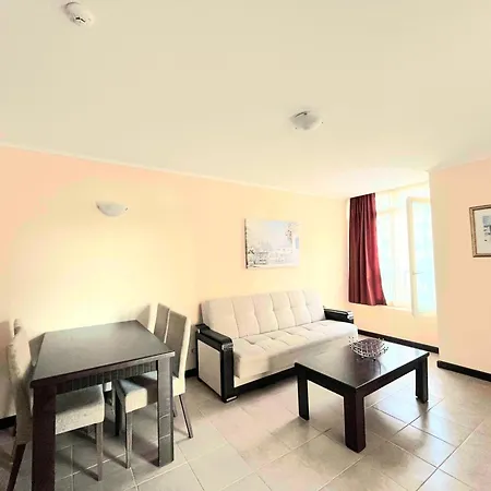 Apartment красавиците тъмнокоси Sunset Family