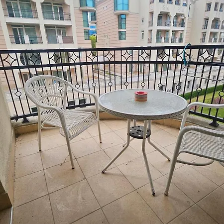 Apartment красавиците тъмнокоси Sunset Family Pomorie