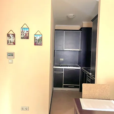 красавиците тъмнокоси Sunset Family Apartment *